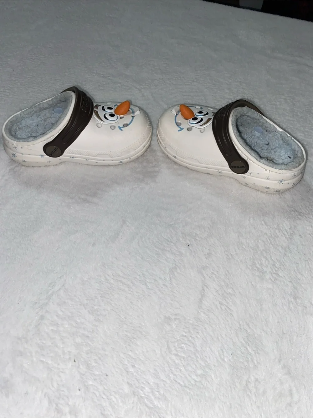 Crocs Unisex Disney Frozen Olaf Lined Classic Clog Size 7 Kids Used